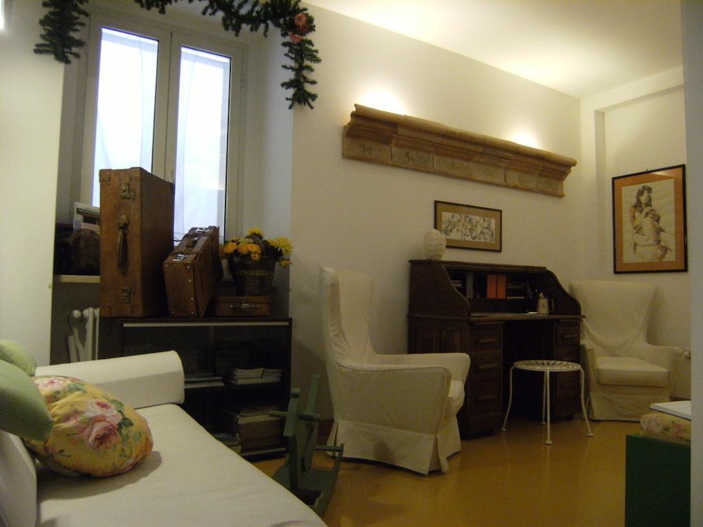 Elizabeth B&B Кальяри Экстерьер фото