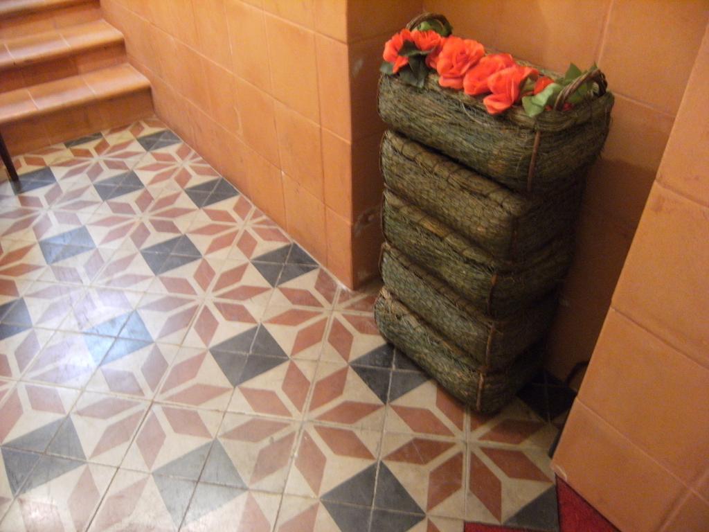 Elizabeth B&B Кальяри Экстерьер фото